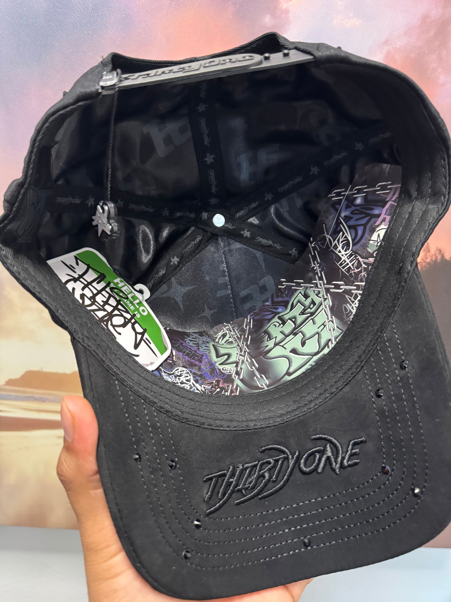 31 hats - blackout.