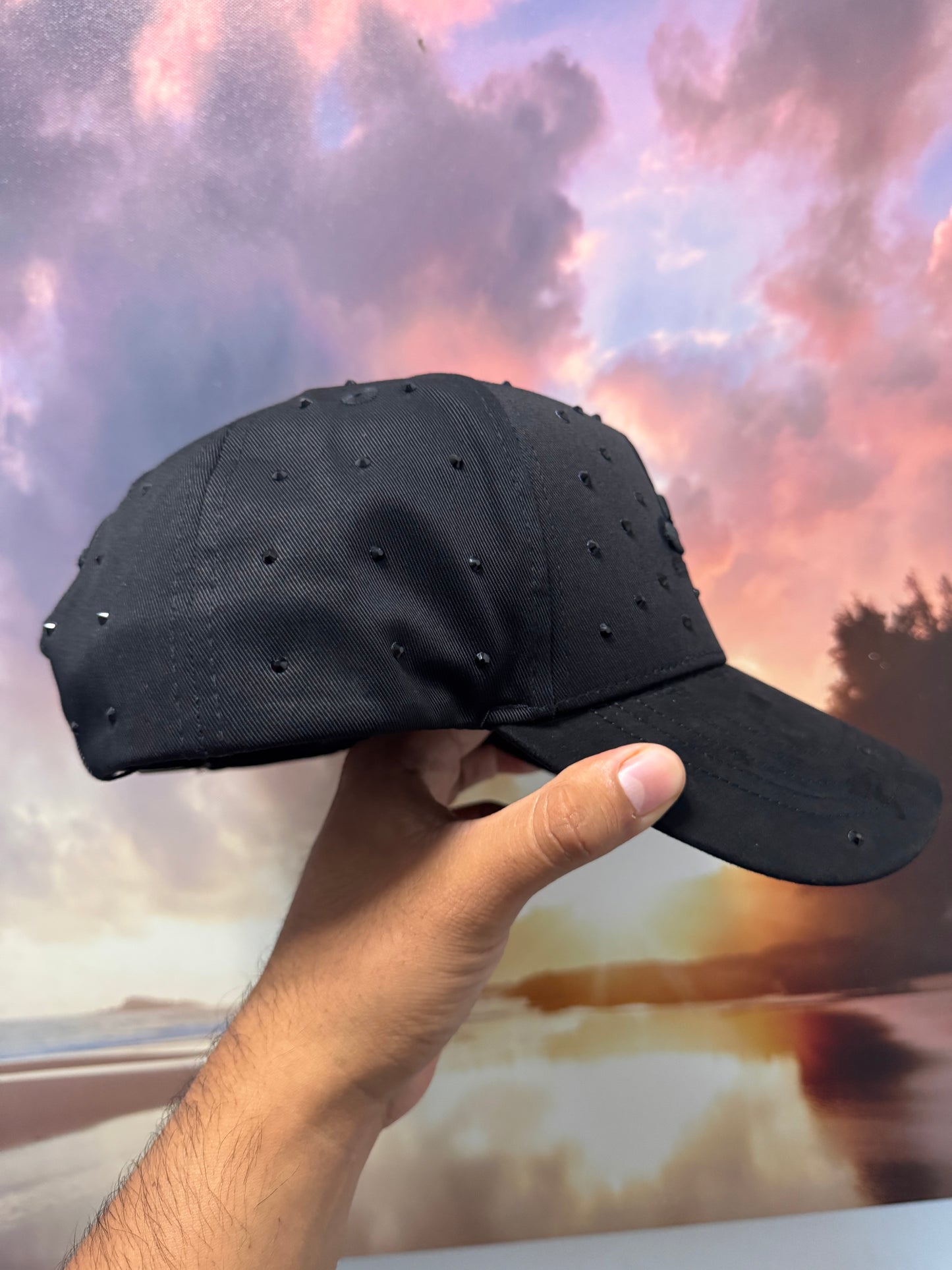 31 hats - blackout.