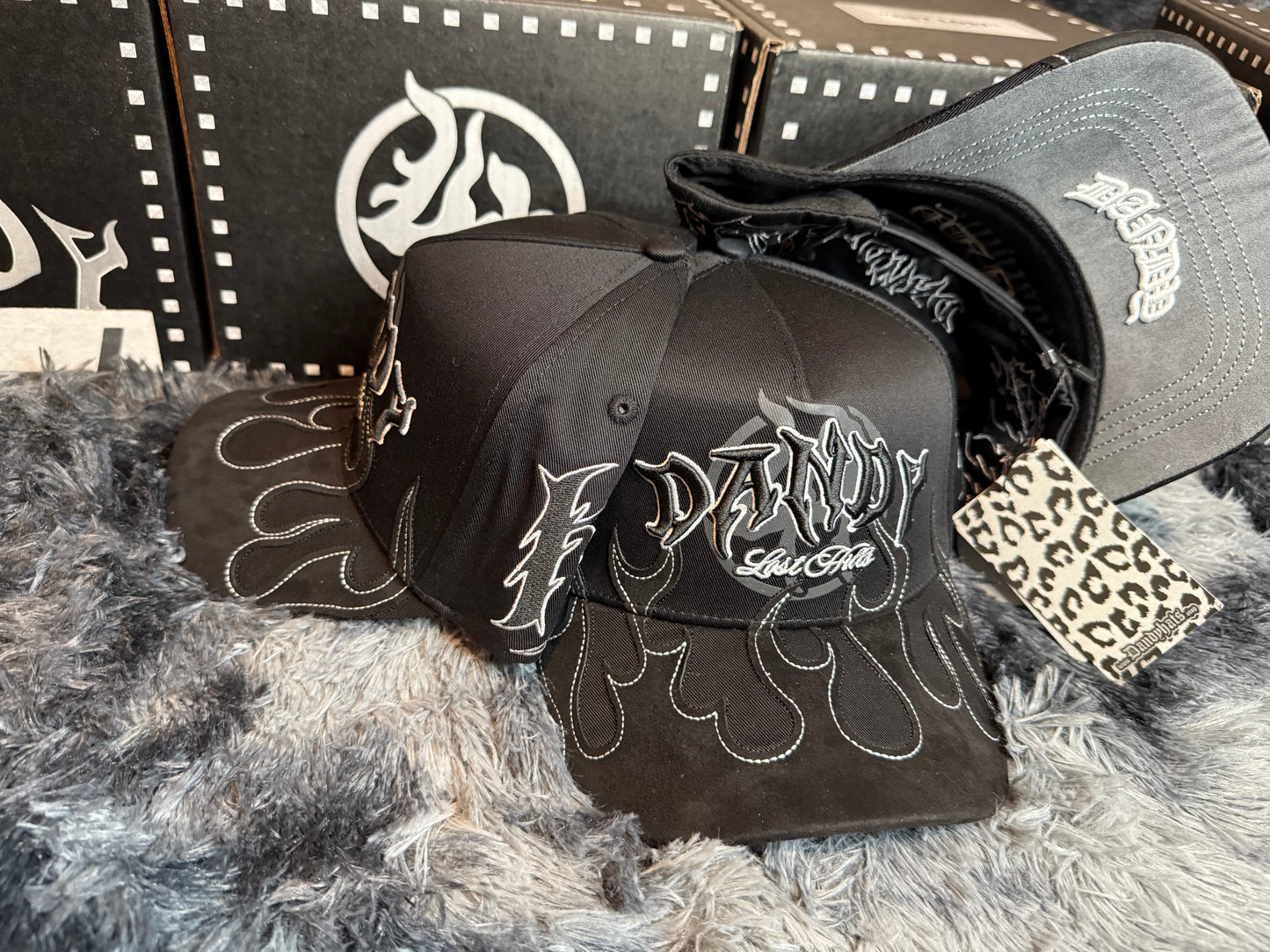 Dandy H - Burning Hills solo gorra