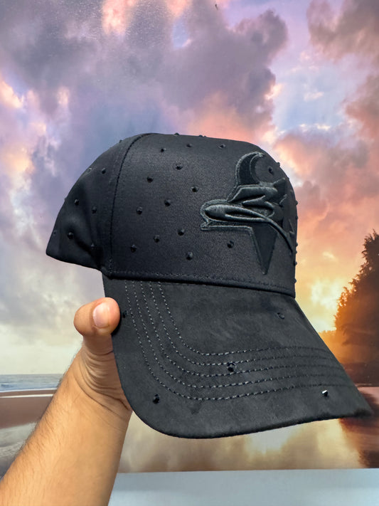 31 hats - blackout.