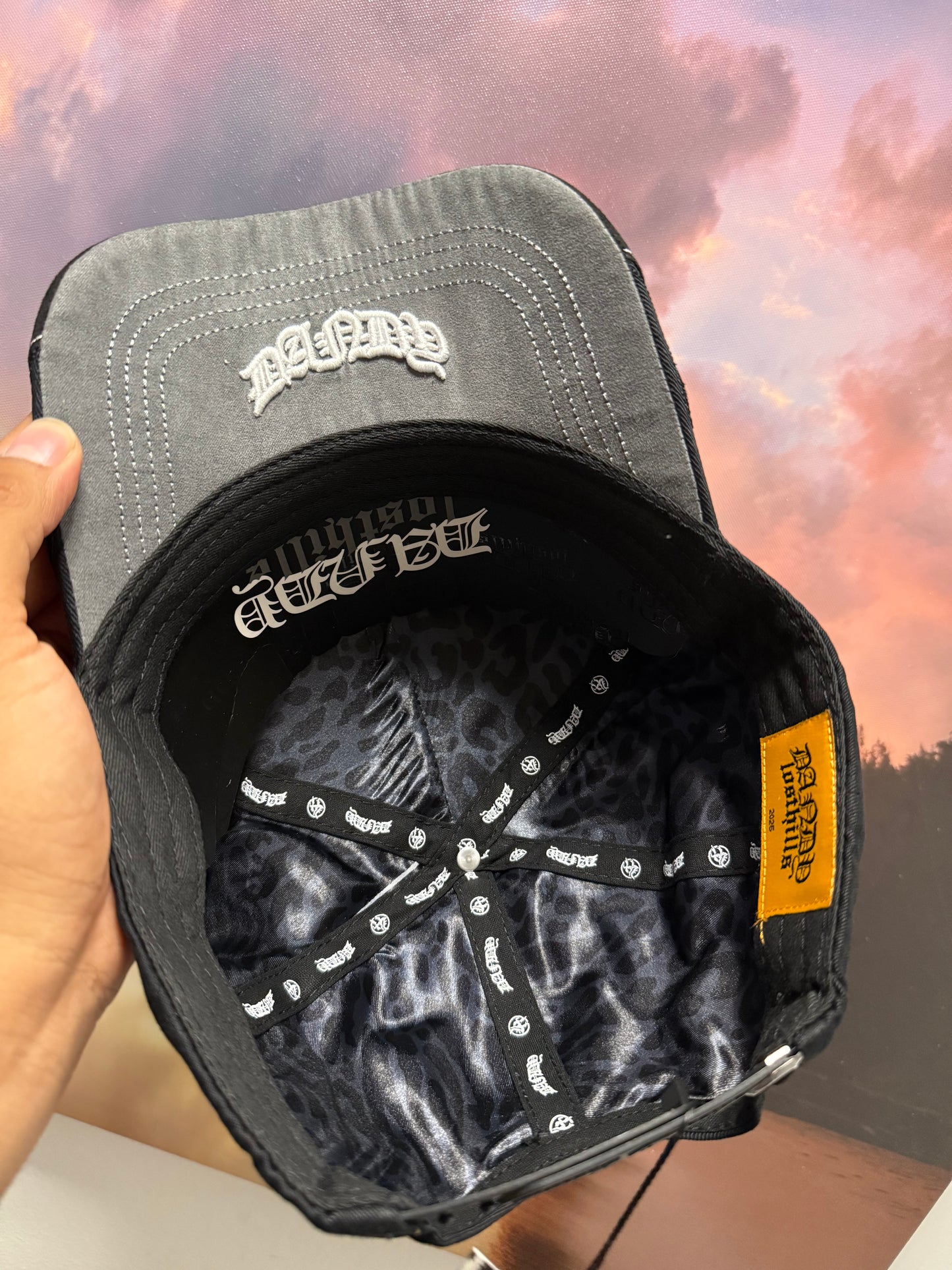 Dandy H - Burning Hills solo gorra